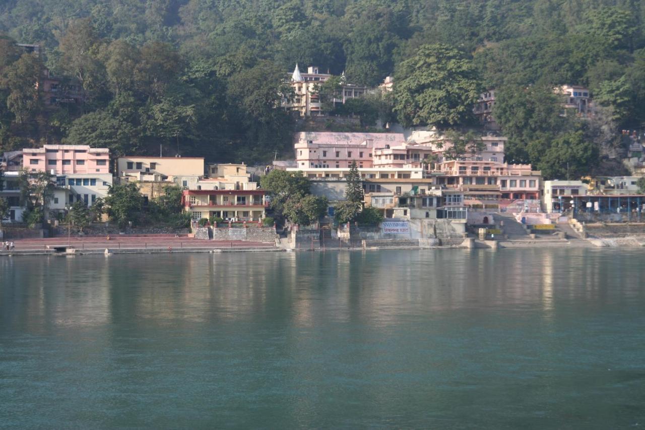 H7 Stay On The Ganges, Yoga & Spa Resort, Rishikesh Bagian luar foto