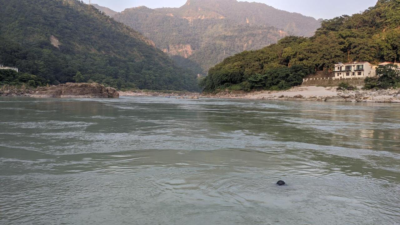 H7 Stay On The Ganges, Yoga & Spa Resort, Rishikesh Bagian luar foto