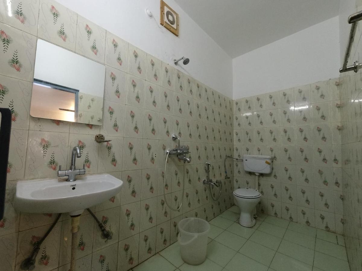 H7 Stay On The Ganges, Yoga & Spa Resort, Rishikesh Bagian luar foto