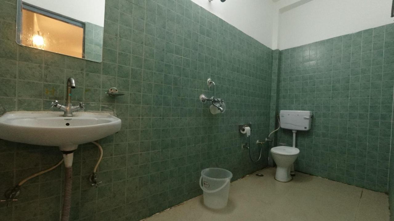 H7 Stay On The Ganges, Yoga & Spa Resort, Rishikesh Bagian luar foto