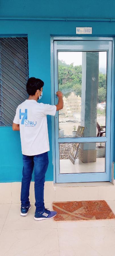 H7 Stay On The Ganges, Yoga & Spa Resort, Rishikesh Bagian luar foto